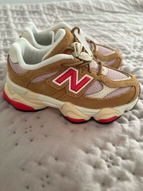 New Balance 9060 Toddler Sneakers Size 8